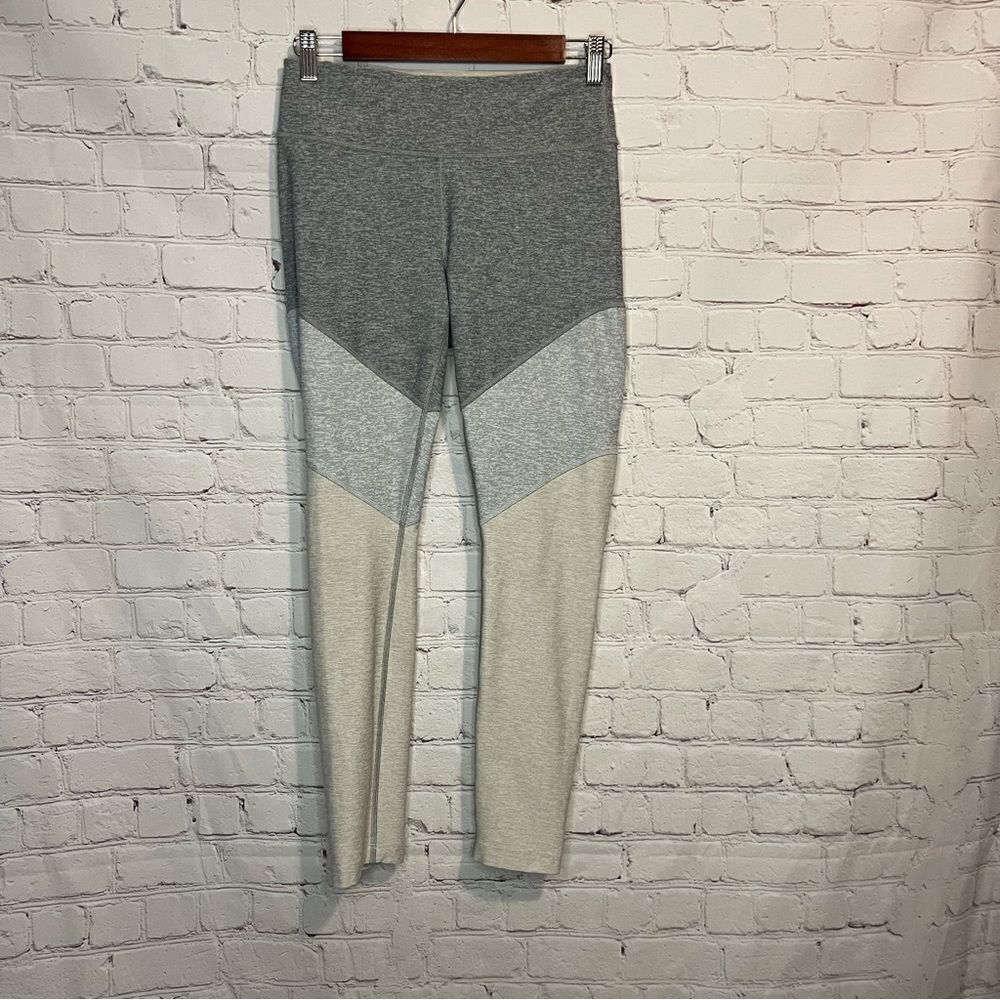 Outdoor Voices 7/8 Springs Tri Color Leggings size medium